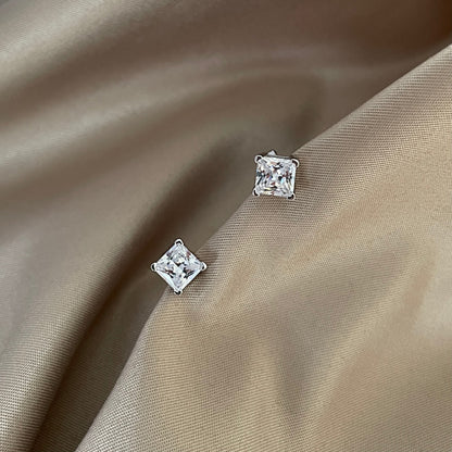 [LUXE]Delicate Square Shape Earrings