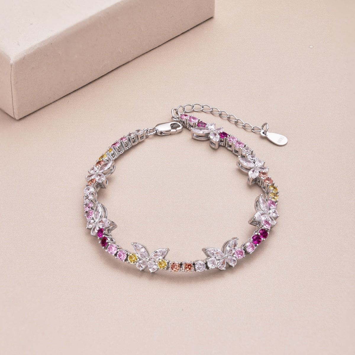 [LUXE]Ornate Colorful Butterfly Shape Round Cut Daily Bracelet