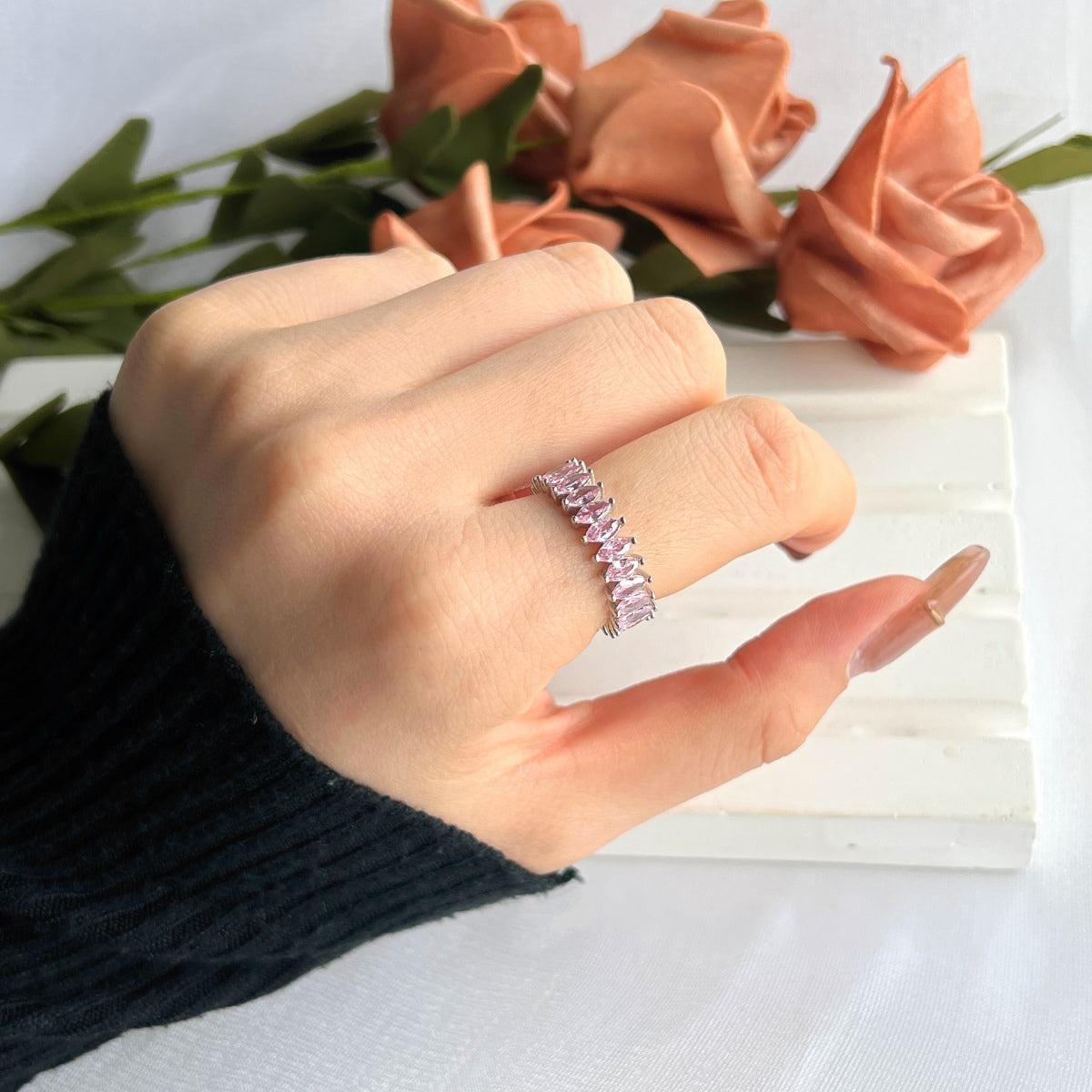 [LUXE]Gorgeous Marquise Cut Tennis Ring