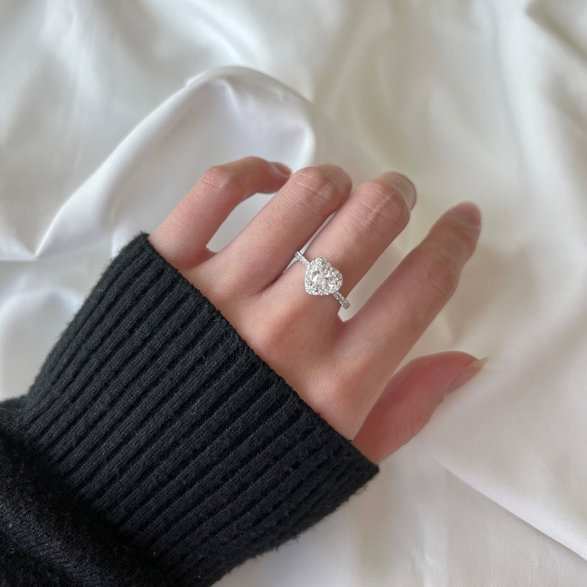 [LUXE]Eternity Splashy Romantic Heart Shape Lover Ring