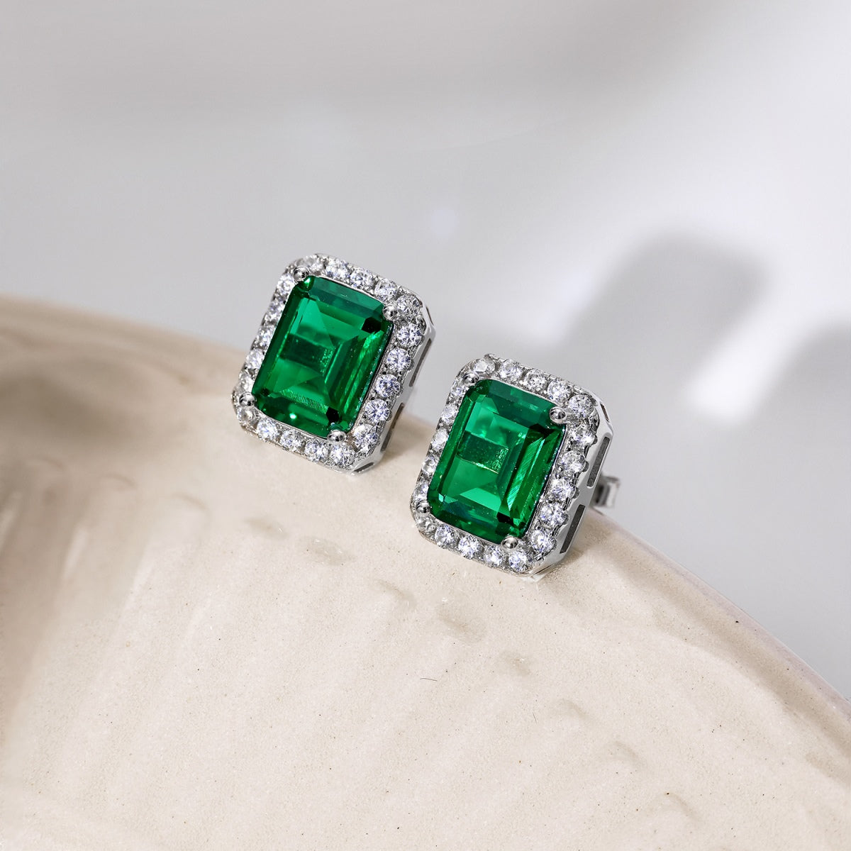 [LUXE]Luxurious Dainty Emerald Cut Banquet Earrings