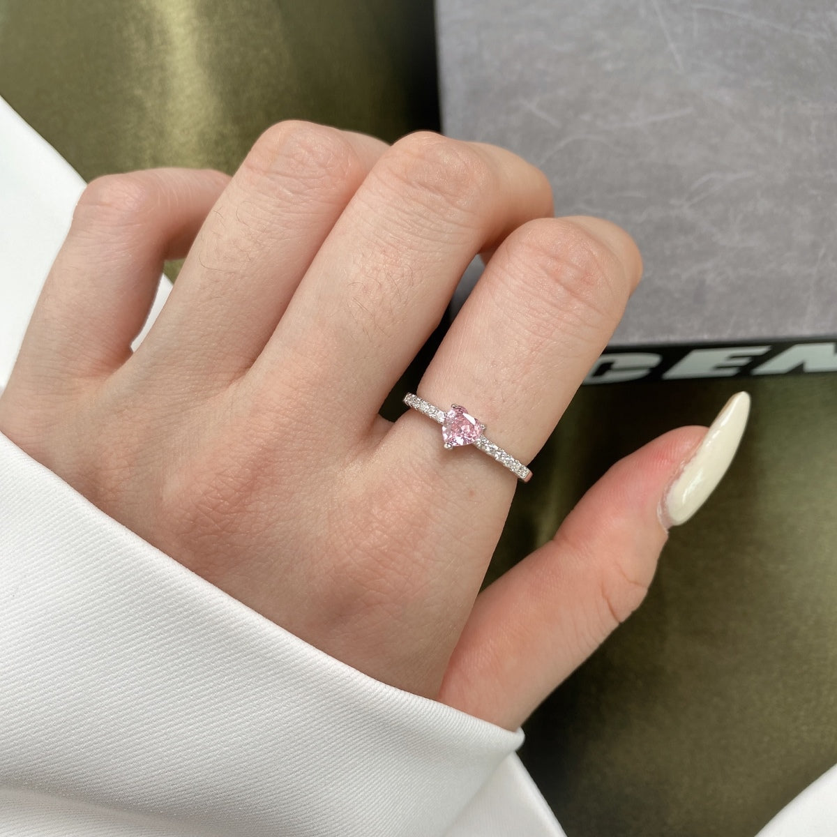 [LUXE]0.5 Carat CaratEternity Charming Heart Shape Lover Ring