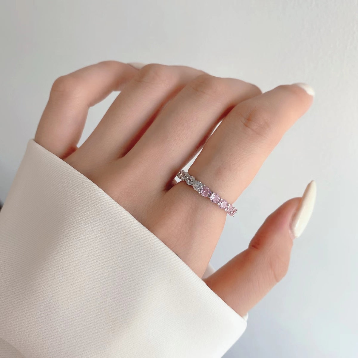 [LUXE]Sparkling Round Cut Tennis Ring