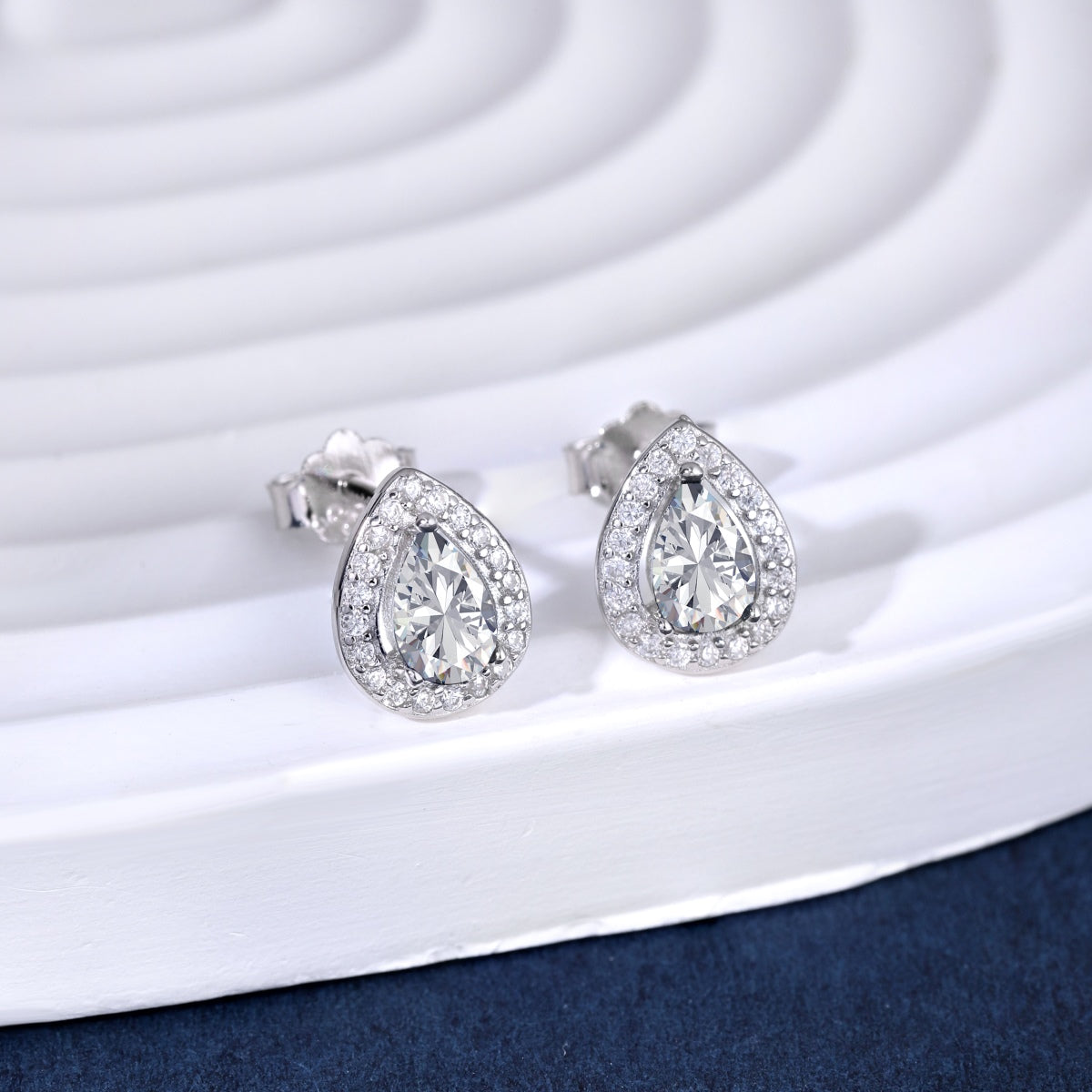 [LUXE]Luxurious Water Drop Shape Earrings