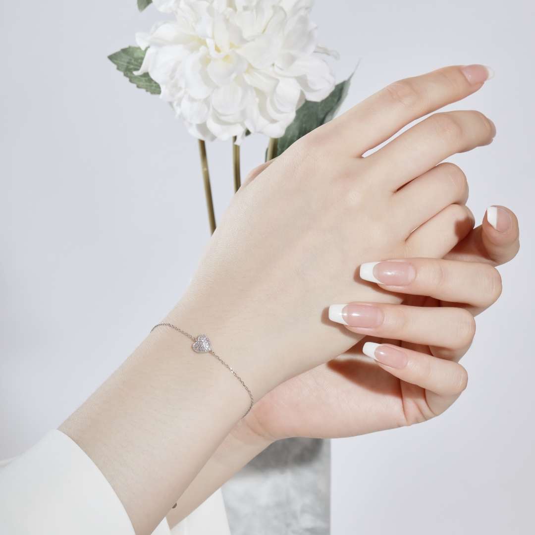 [LUXE]Heart-Shaped Gentle and Versatile Bracelet