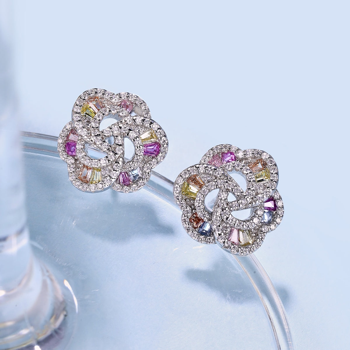 [LUXE]Exquisite Flower Shape Daily Earrings