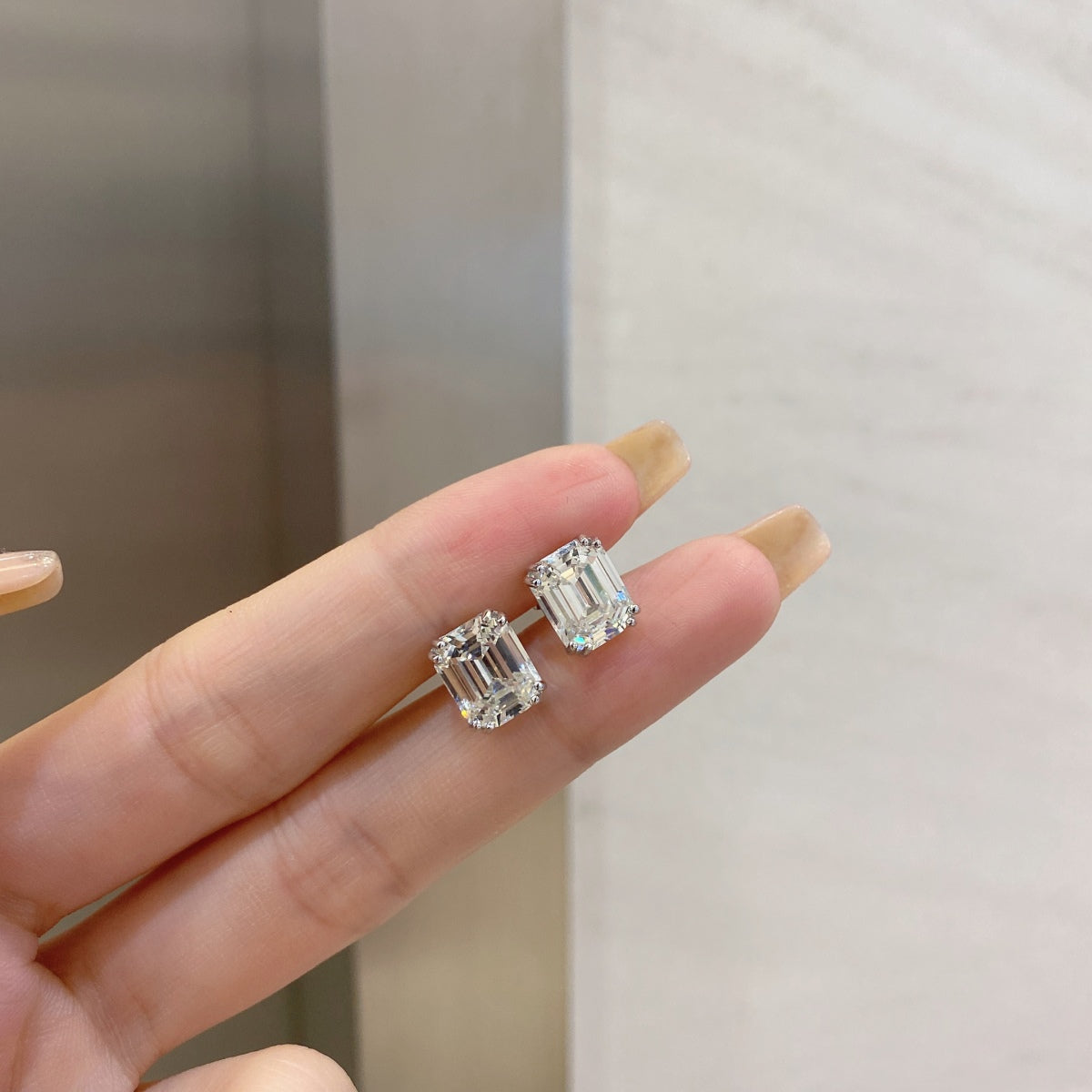 [LUXE]Dazzling Square Shape Earrings