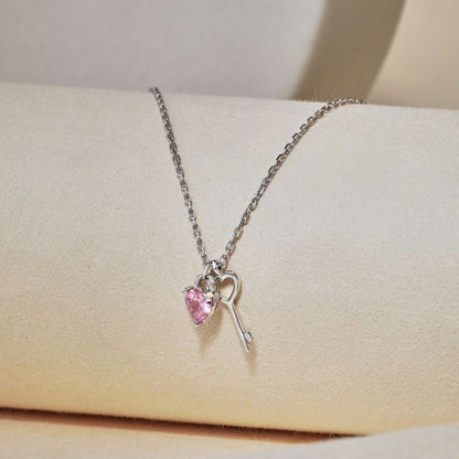 [LUXE]Unique Heart Shape Key Pendent Necklace