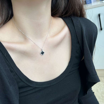 [LUXE]Dainty Flower Shape Necklace