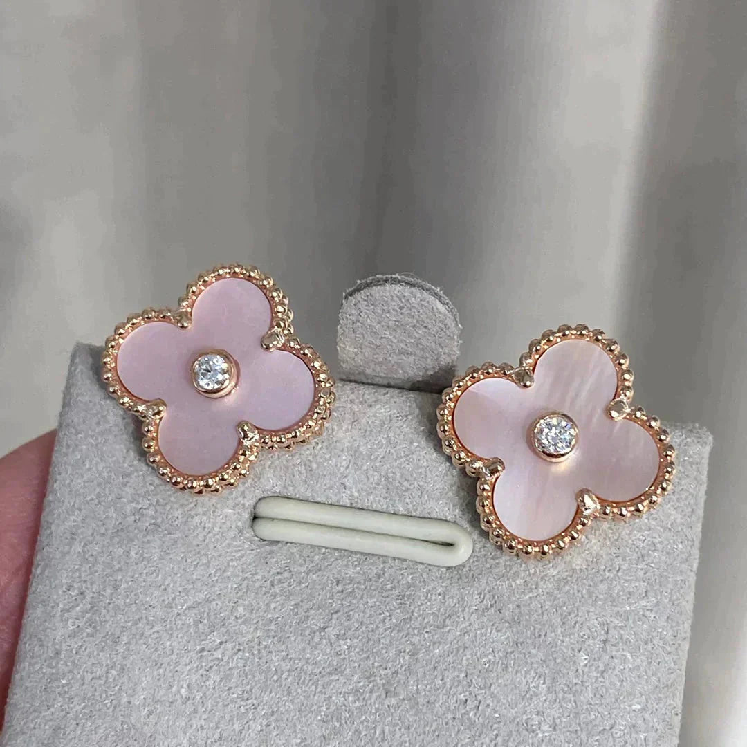 [LUXE] CLOVER MEDIUM 1 MOTIFS  PINK MOP DIAMOND EARRINGS