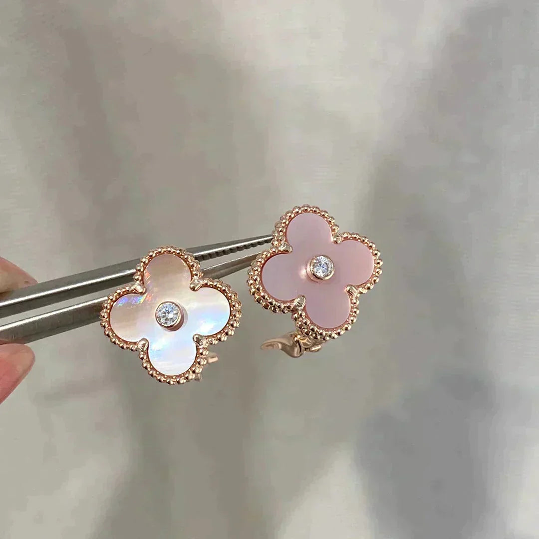 [LUXE] CLOVER MEDIUM 1 MOTIFS  PINK MOP DIAMOND EARRINGS