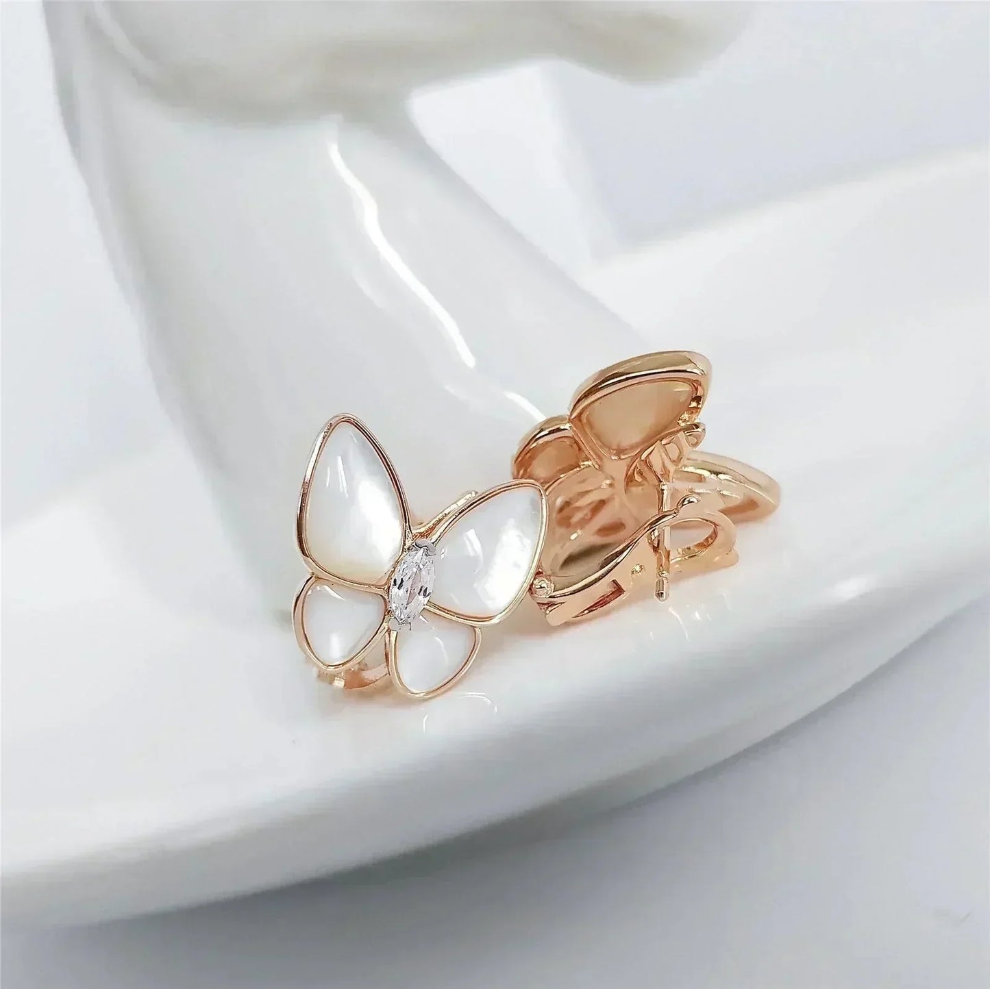 [LUXE] BUTTERFLY MOP DIAMOND EARRINGS