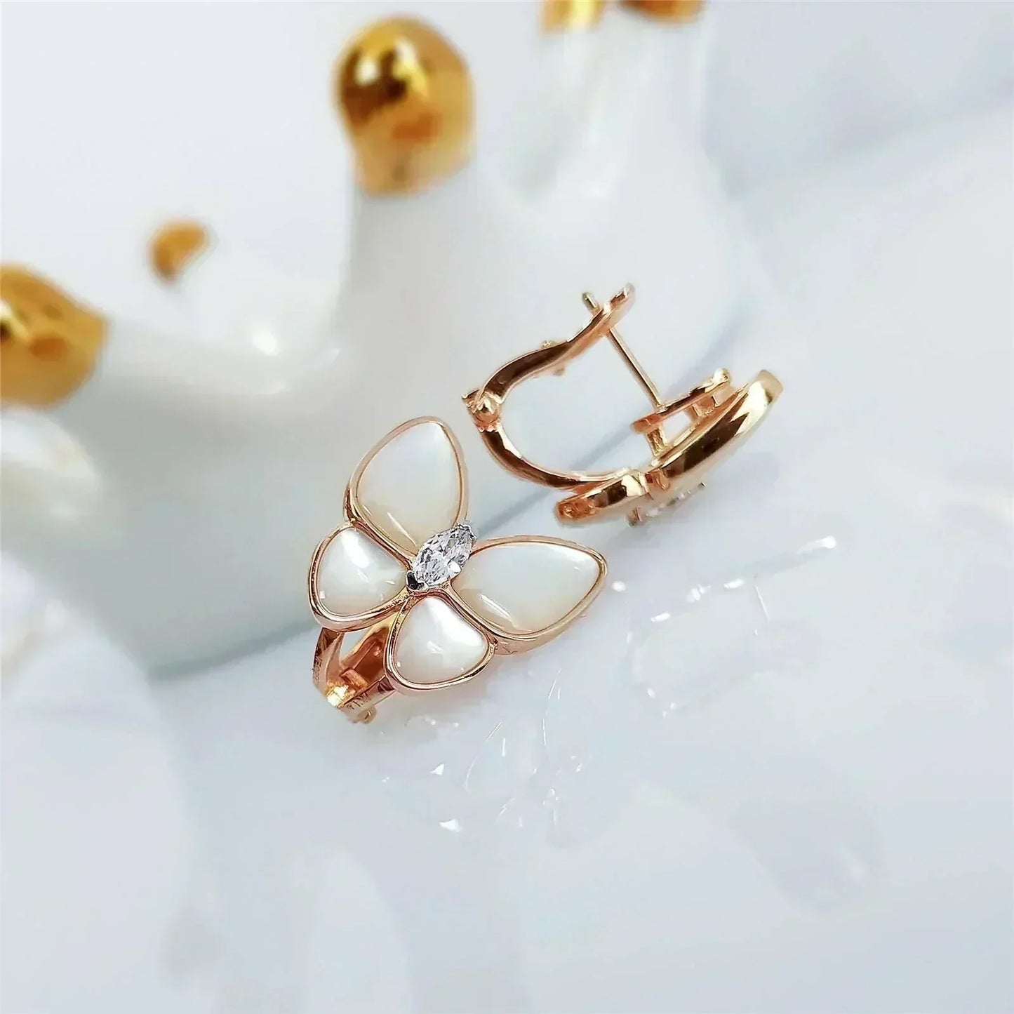 [LUXE] BUTTERFLY MOP DIAMOND EARRINGS