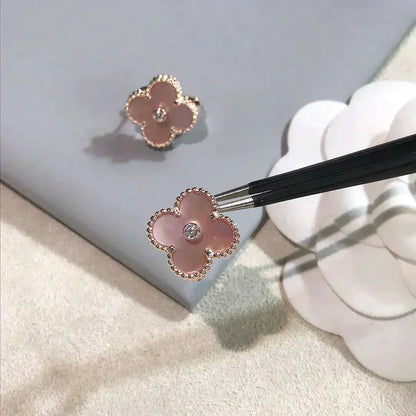 [LUXE] CLOVER MEDIUM 1 MOTIFS  PINK MOP DIAMOND EARRINGS