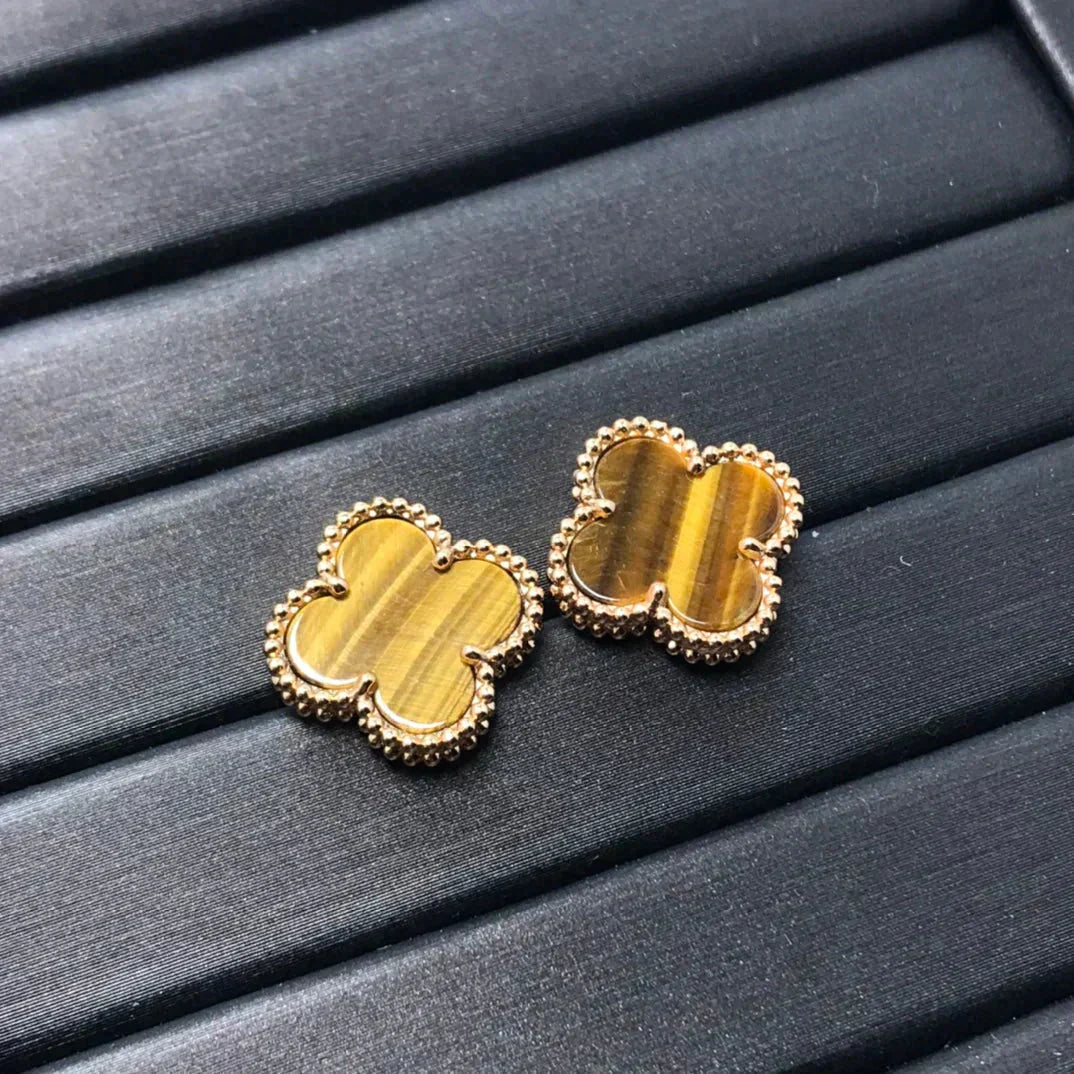 [LUXE] CLOVER MEDIUM 1 MOTIFS TIGER EYE EARRINGS