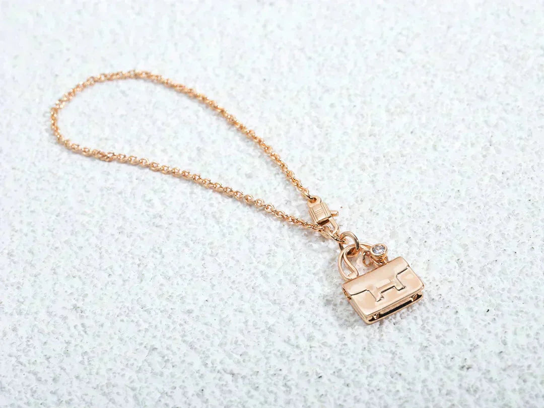 [LUXE]AMULETTE PEDANT ROSE GOLD NECKLACE