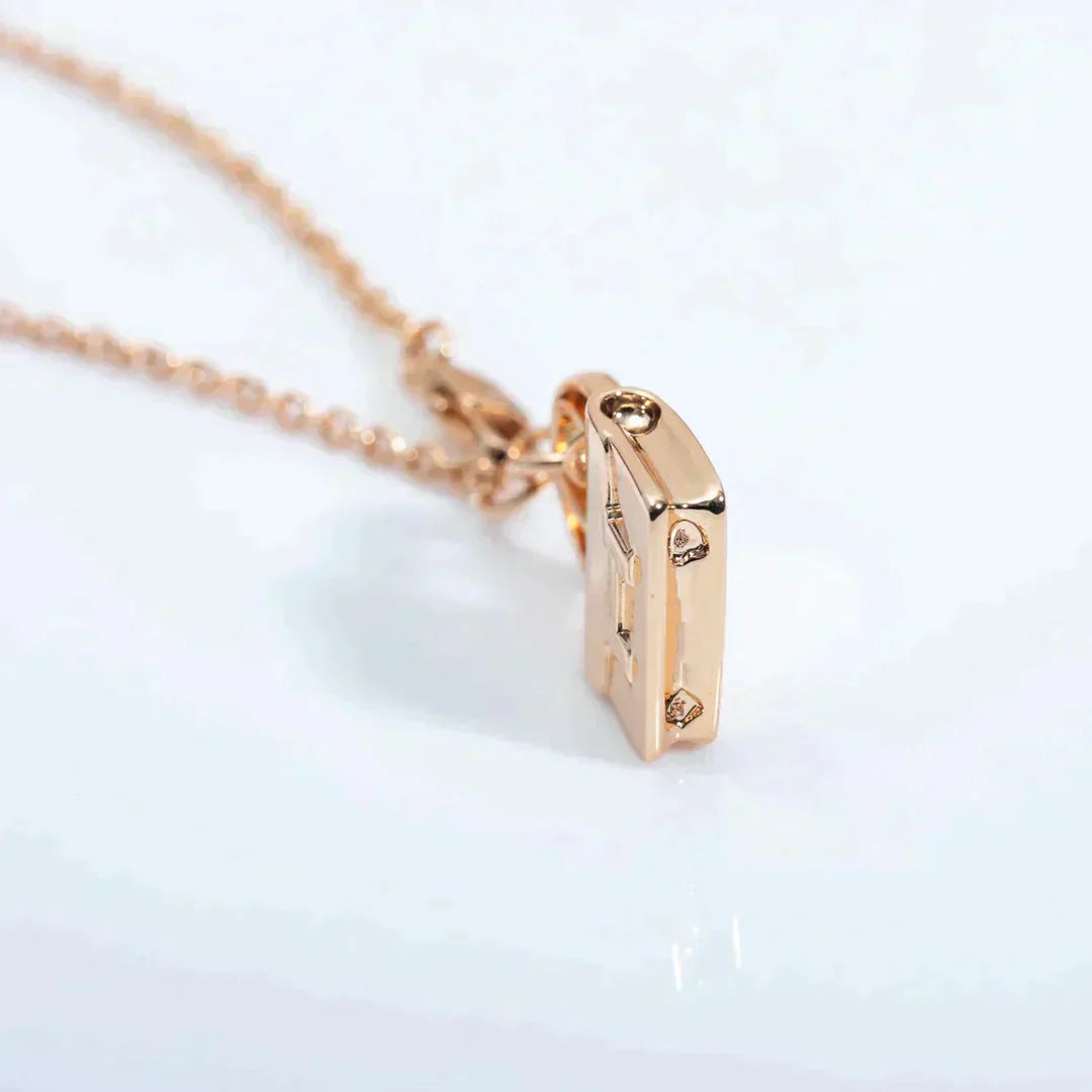 [LUXE]AMULETTE PEDANT ROSE GOLD NECKLACE