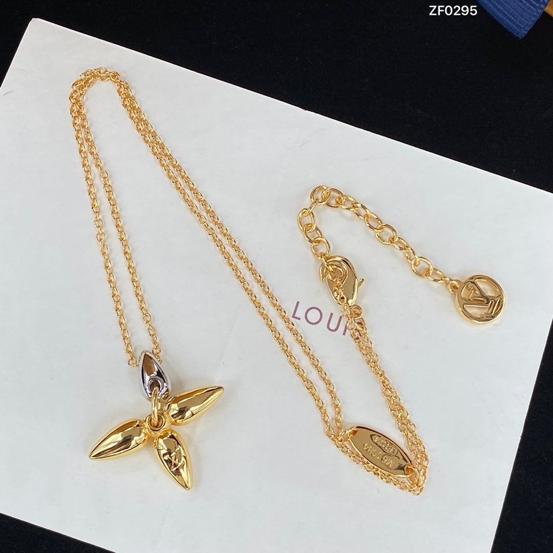 [LUXE]LOUISETTE PEDANT GOLD NECKLACE