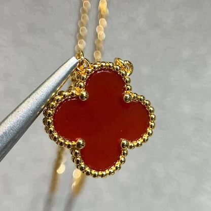 [LUXE] CLOVER 15MM CARNELIAN SINGLE FLOWER NECKLACE