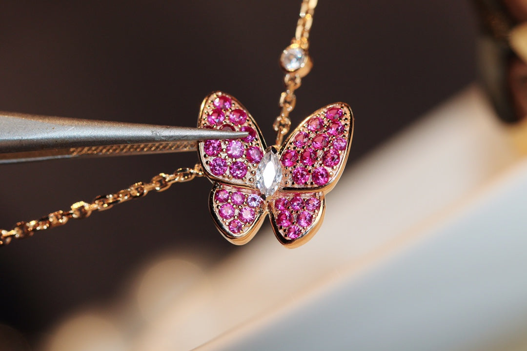 [LUXE] BUTTERFLY RED DIAMOND ROSE GOLD NECKLACE