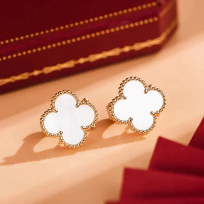 [LUXE] CLOVER MEDIUM 1 MOTIFS  WHITE MOP STUD EARRINGS