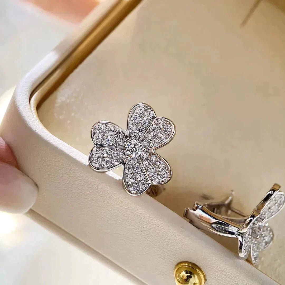 [LUXE] CLOVER COMOS DIAMOND EARRINGS SILVER