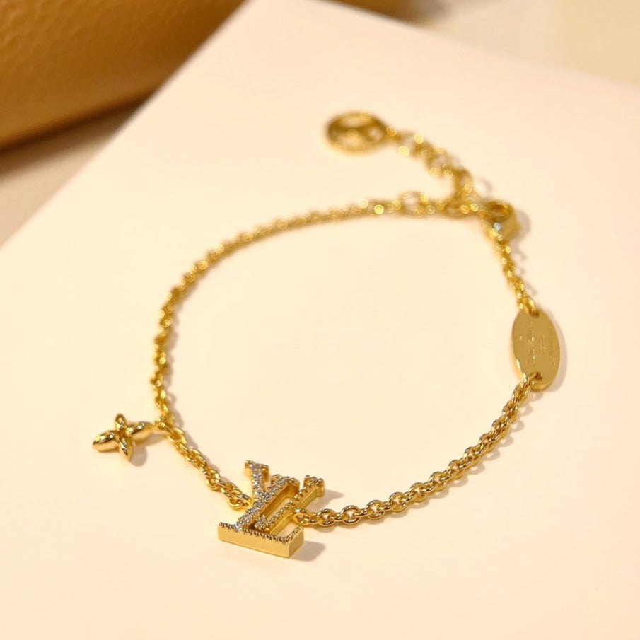 [LUXE]LOGO STAR MOTIF GOLD BRACELET