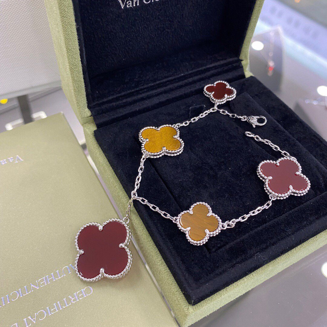 [LUXE] CLOVER 5 MOTIFS SIVLER CARNELIAN TIGER EYE BRACELET