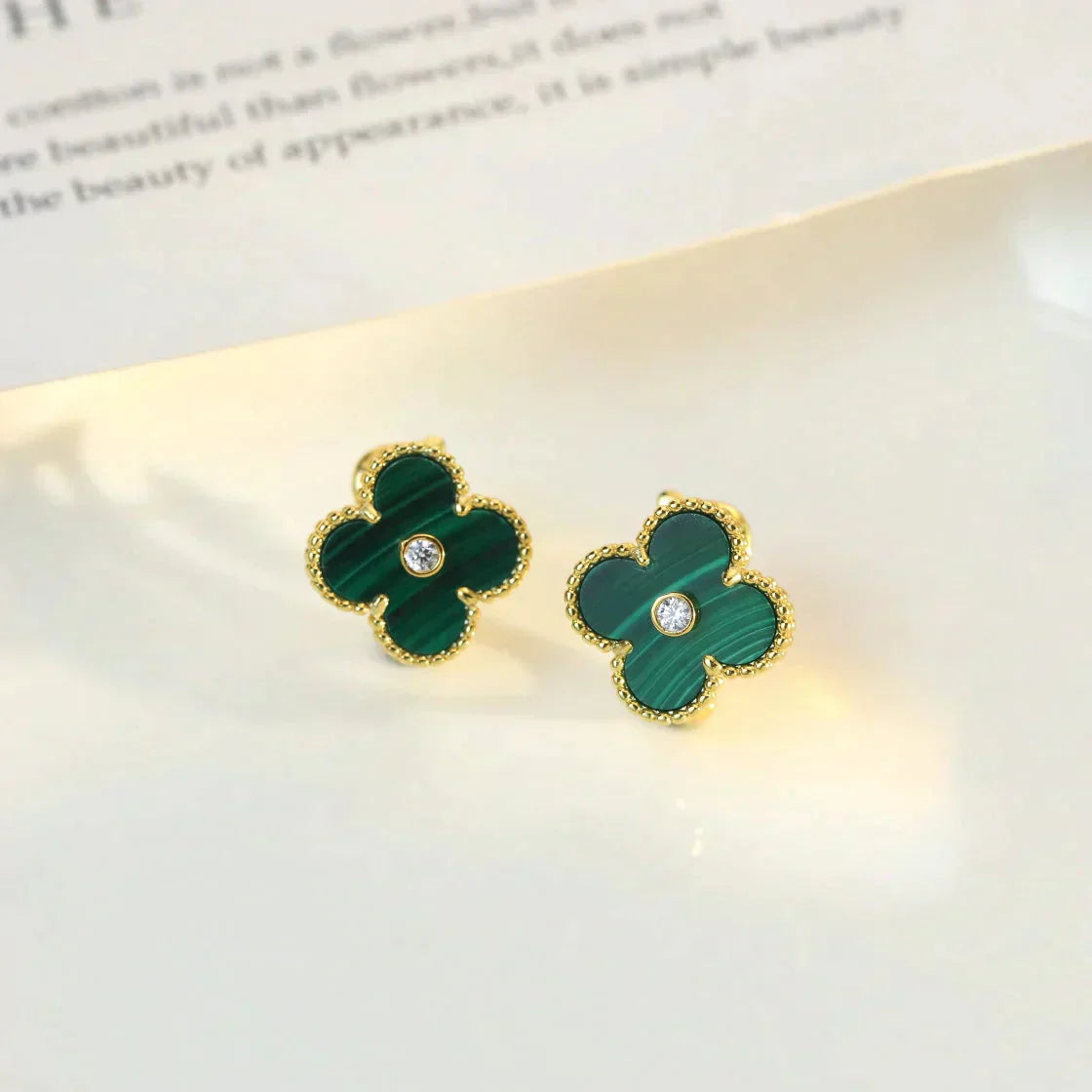 [LUXE] CLOVER MEDIUM 1 MOTIFS MALACHITE DIAMOND EARRINGS