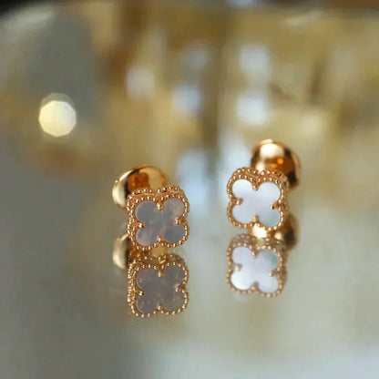 [LUXE] CLOVER MINI 9.5MM WHITE MOP EARRINGS