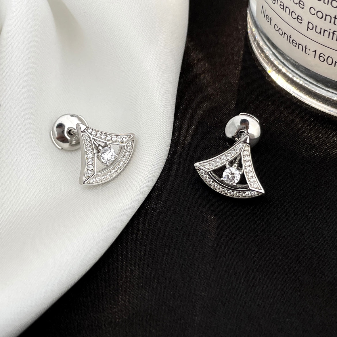 [LUXE]DREAM MINI DIAMOND STUD EARRINGS