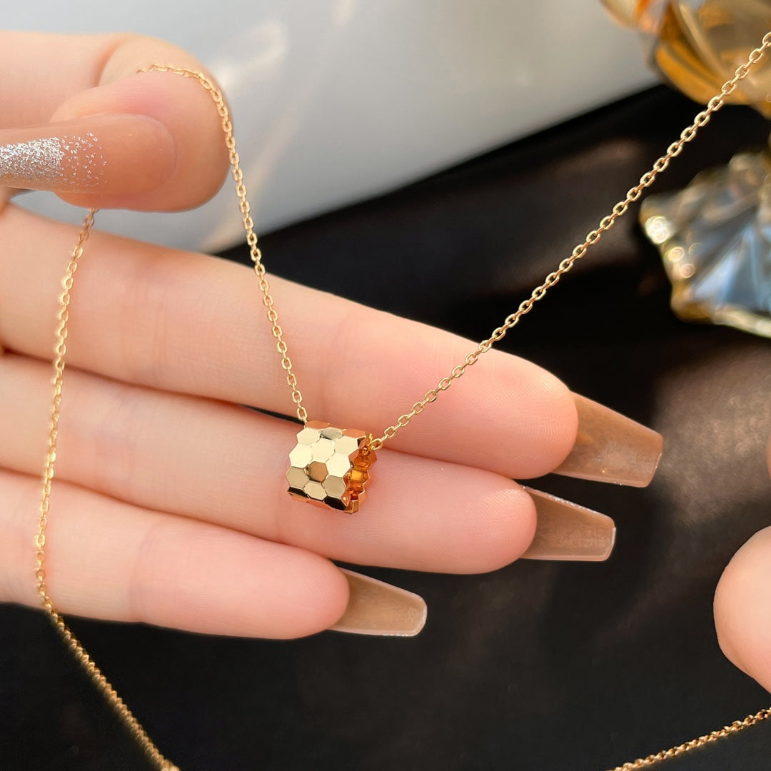 [LUXE]BEE MINI NECKLACE