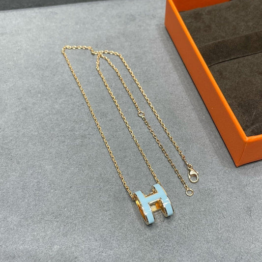 [LUXE]POP H SKY BLUE NECKLACE