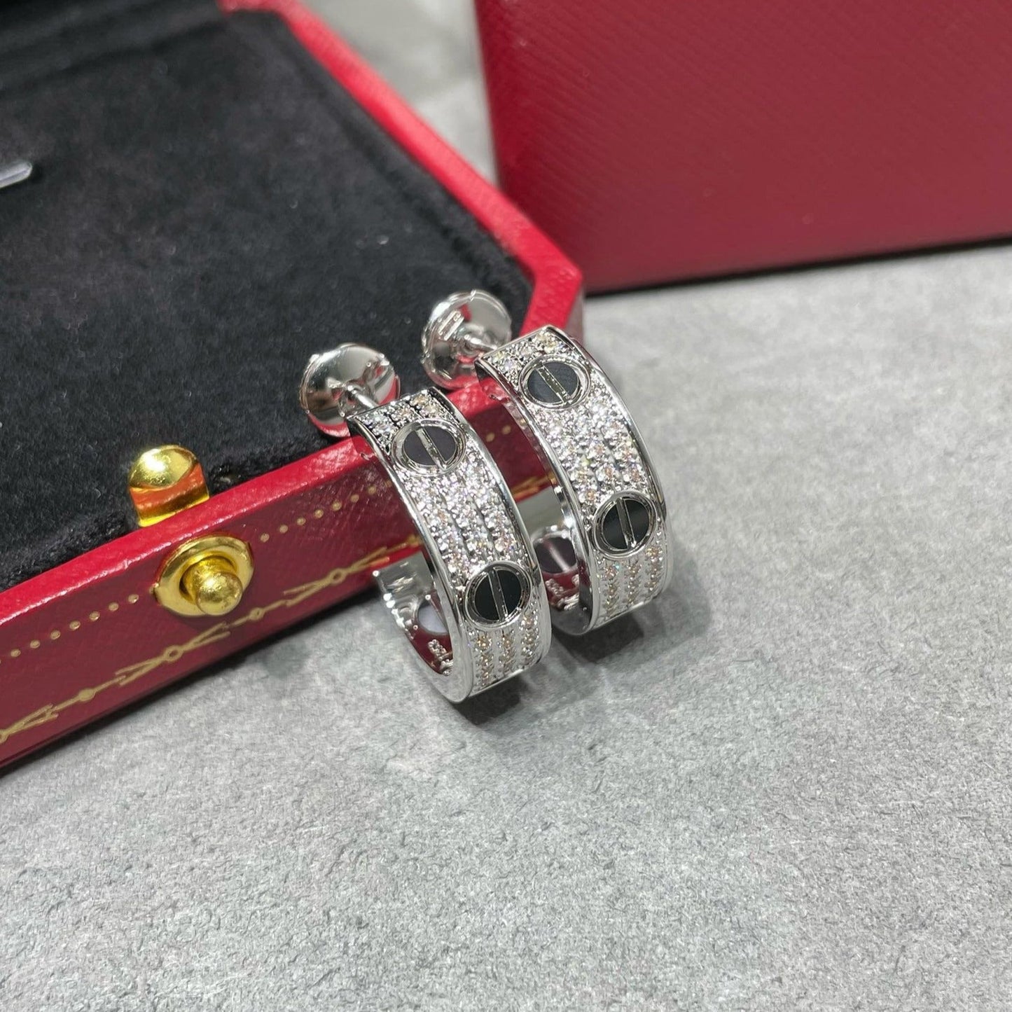 [LUXE]LOVE CERAMIC DIAMOND PAVED SILVER EARRINGS