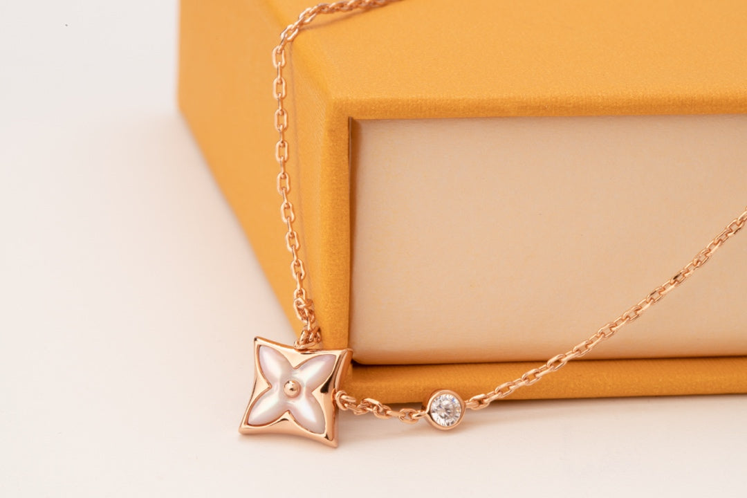 [LUXE]STAR PINK MOP 1 DIAMOND PINK GOLD NECKLACE