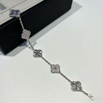 [LUXE] CLOVER 5 MOTIF SILVER DIAMOND BRACELET