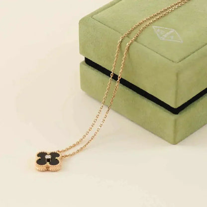 [LUXE] CLOVER 15MM DIAMOND ONYX NECKLACE