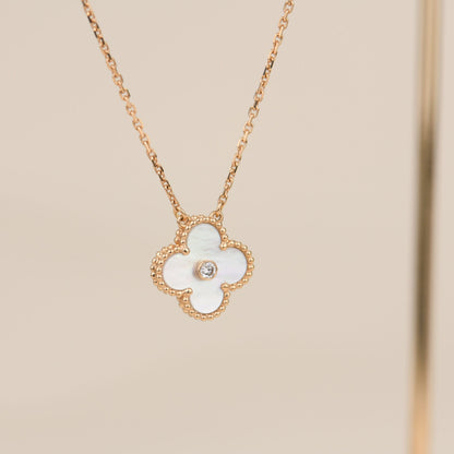 [LUXE] CLOVER 15MM DIAMOND WHITE FRITILLARIA NECKLACE