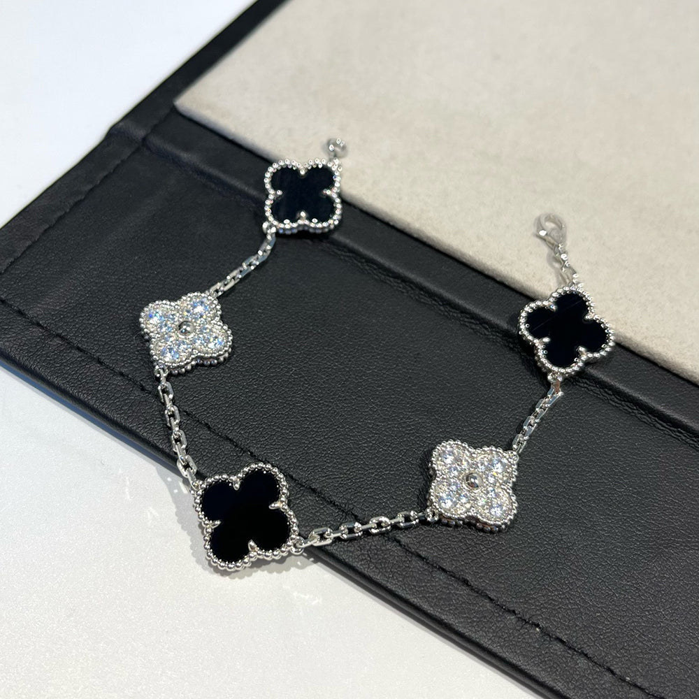 [LUXE] CLOVER 5 MOTIF ONYXS DIAMOND BRACELET SILVER