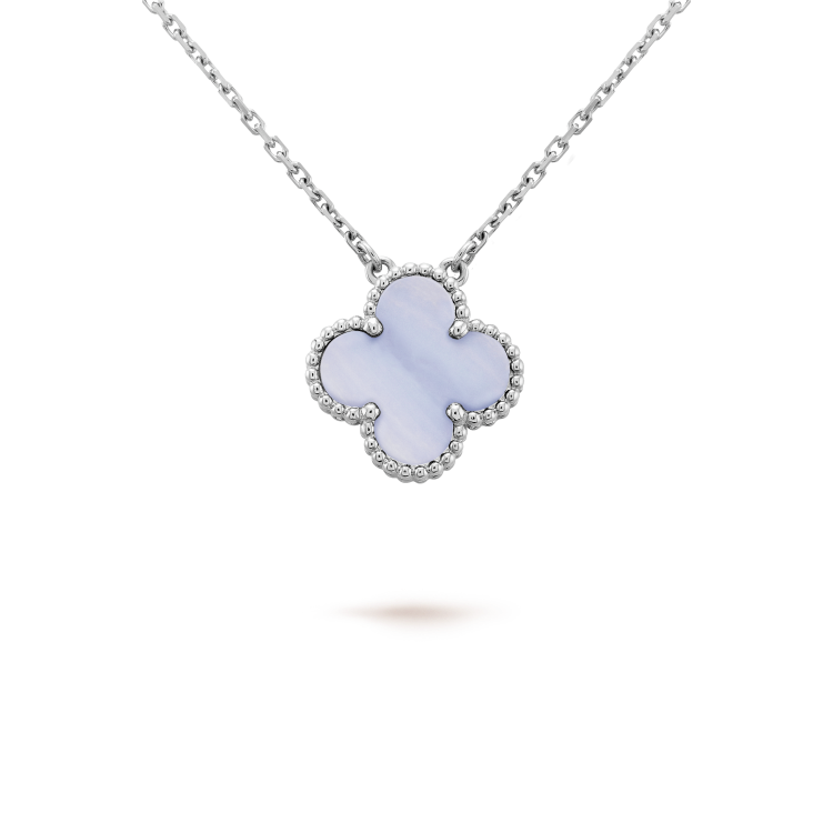 [LUXE] CLOVER 15MM BLUE CHALCEDONY NECKLACE SILVER