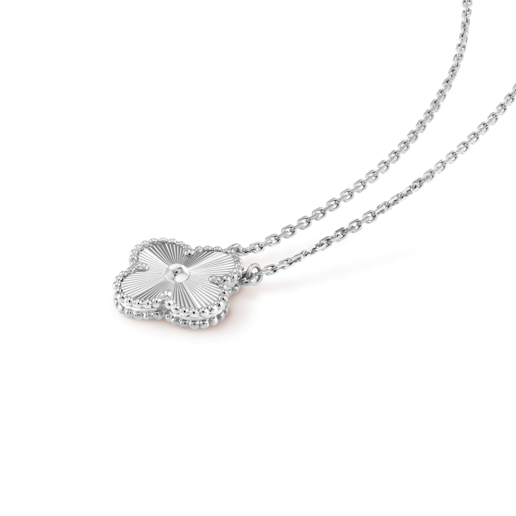 [LUXE] CLOVER 15MM LASER NECKLACE SILVER