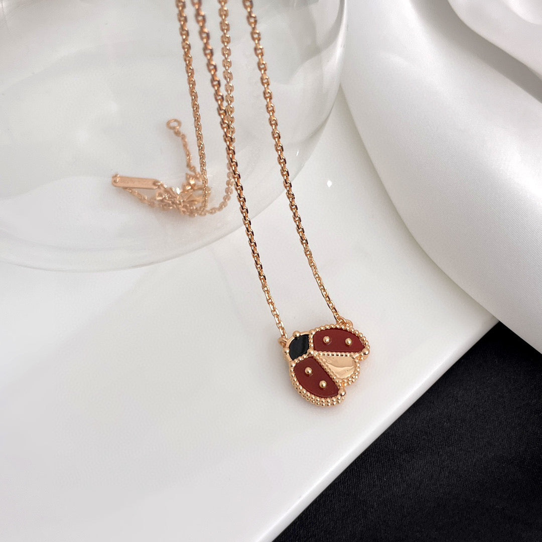 [LUXE] LUCKY  CARNELIANS LADYBUG NECKLACE