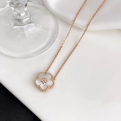 [LUXE] LUCKY  WHITE MOP  PLUM BLOSSOM NECKLACE