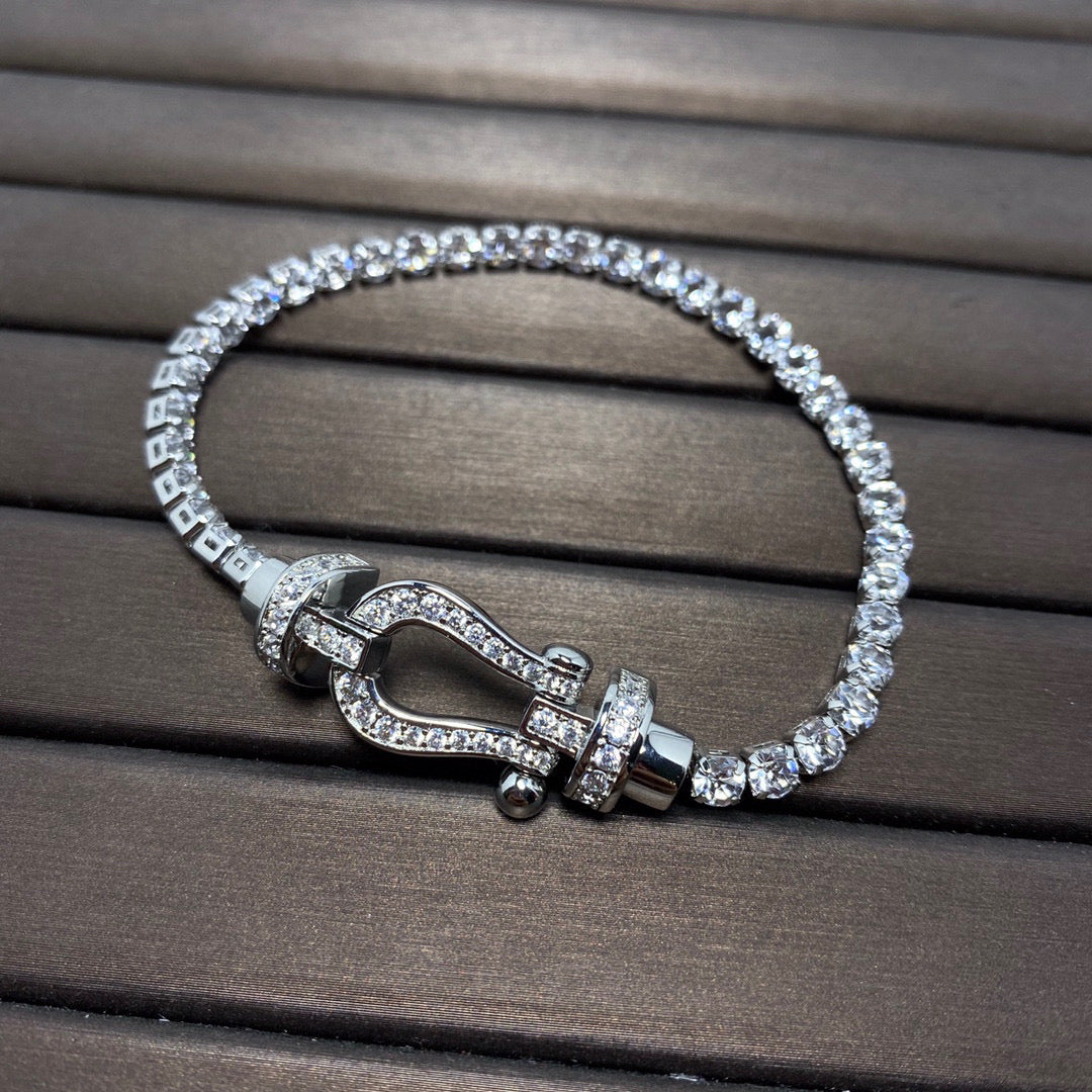 [LUXE]FORCE  LARGE HORSESHOE FULL DIAMOND TENNIS BRACELET