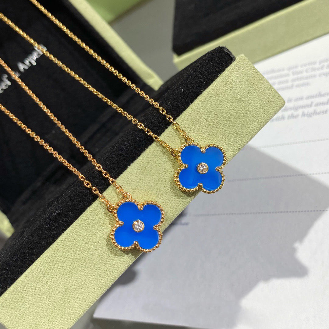 [LUXE] CLOVER 15MM DIAMOND AND BLUE AGATE NECKLACE