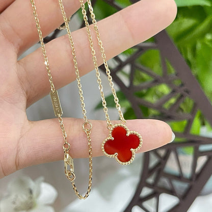 [LUXE] CLOVER 15MM CARNELIAN SINGLE FLOWER NECKLACE