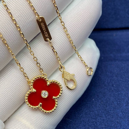 [LUXE] CLOVER 15MM DIAMOND CARNELIAN NECKLACE