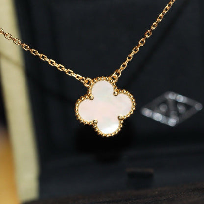 CLOVER  15MM WHITE MOTHER OF PEARL NECKLACE