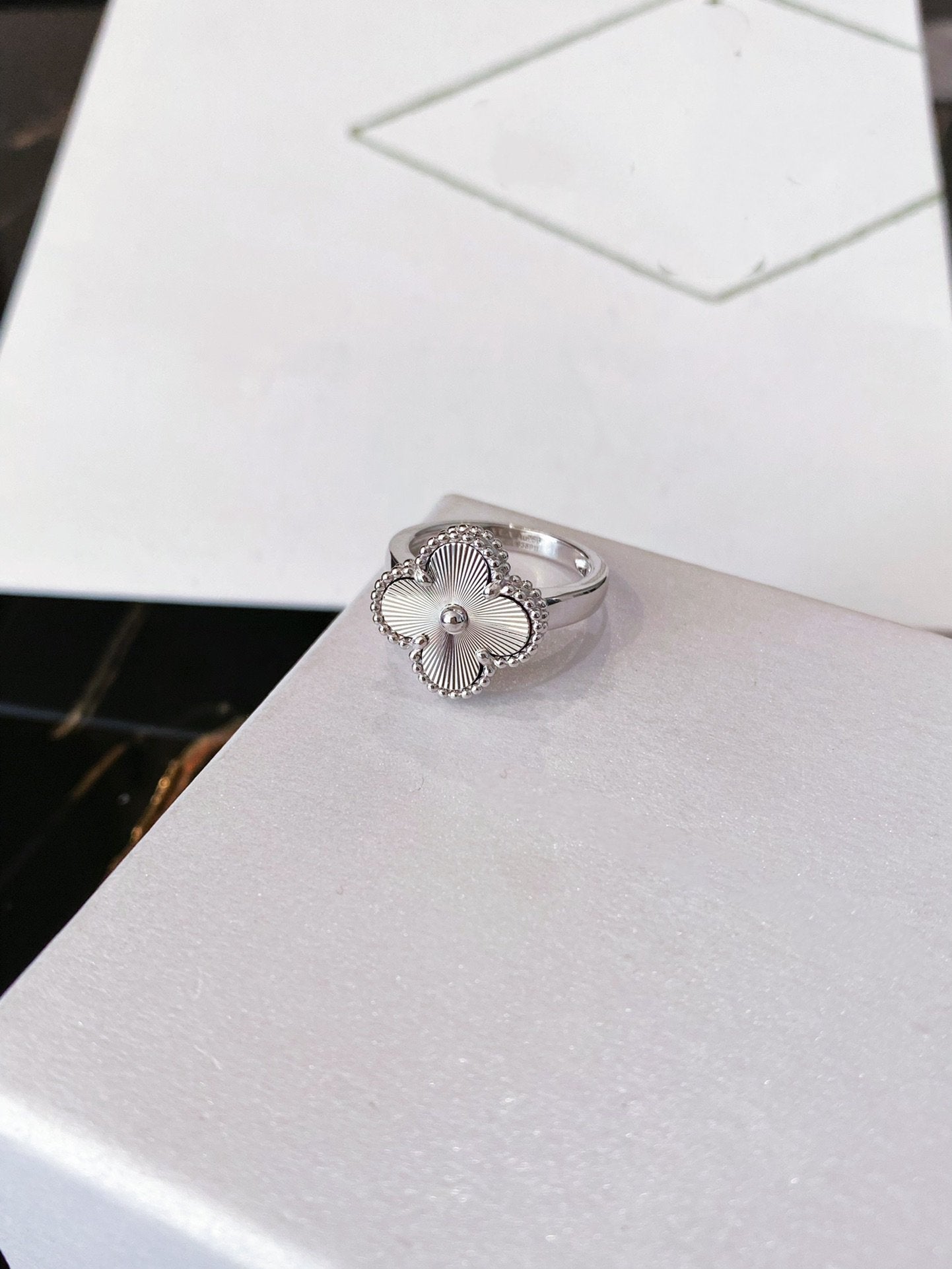 [LUXE] CLOVER SILVER RING