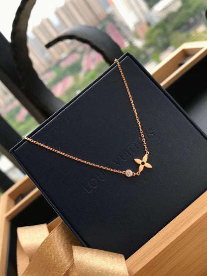 [LUXE]BLOSSOM PENDANT PINK GOLD AND DIAMOND